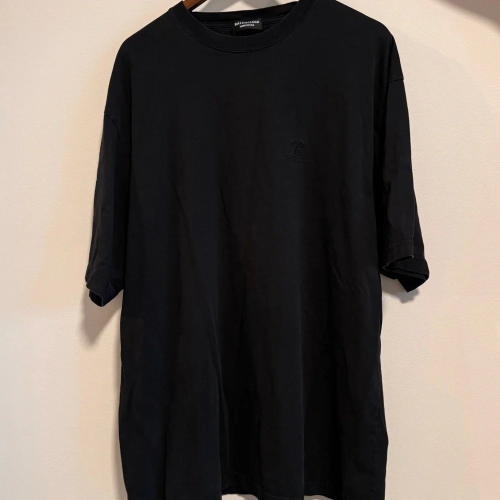 BALENCIAGA - Oversized Logo-Embroidered Cotton-Jersey T-Shirt - Black - Picture 2 of 4